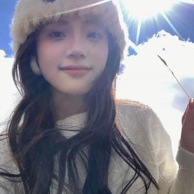 伴游女王